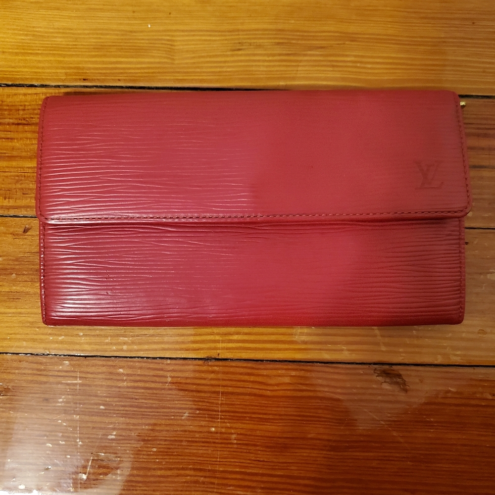 Louis Vuitton Epi Leather Wallet